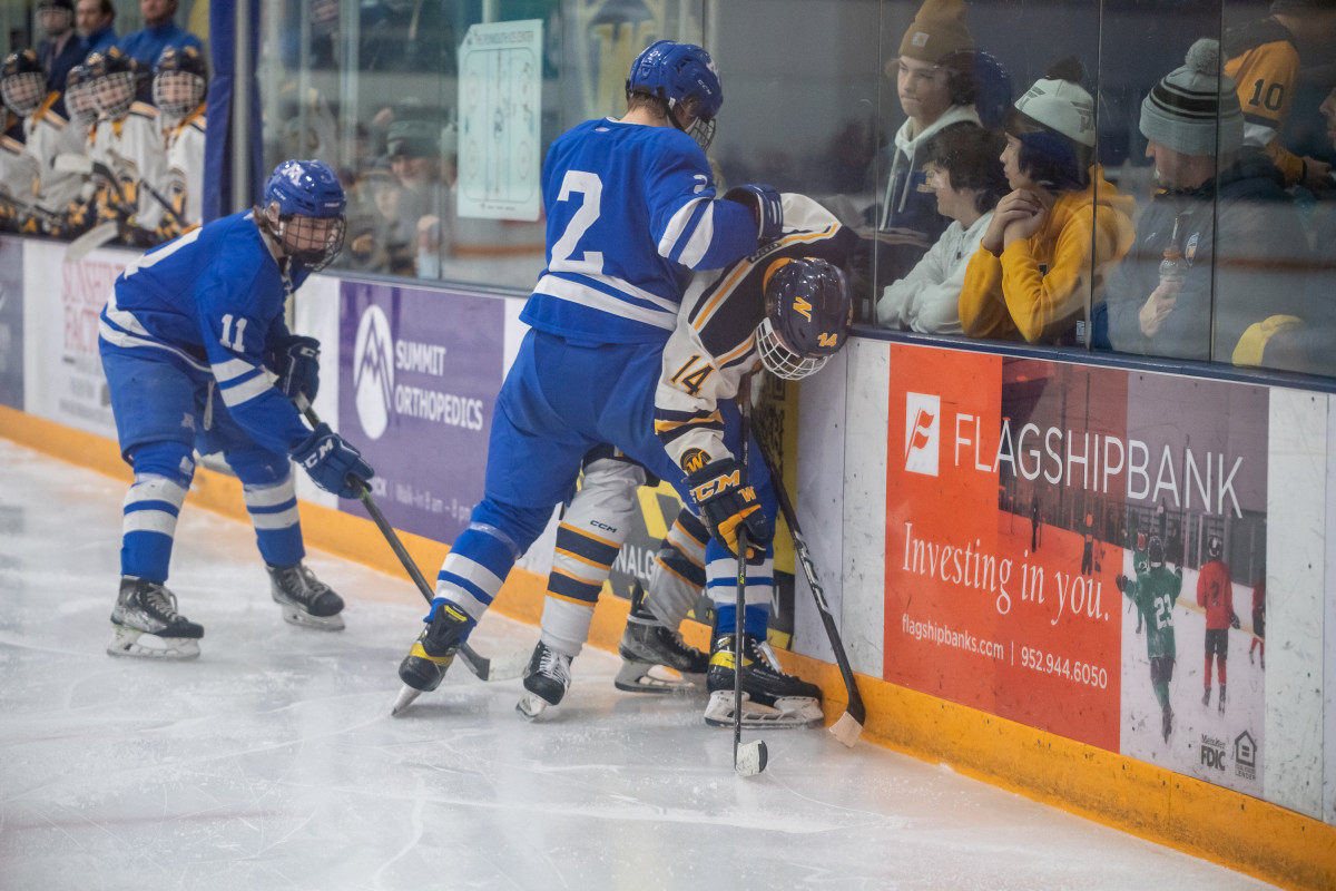 Minnetonka vs Wayzata Feb2-23 Earl Ebensteiner36